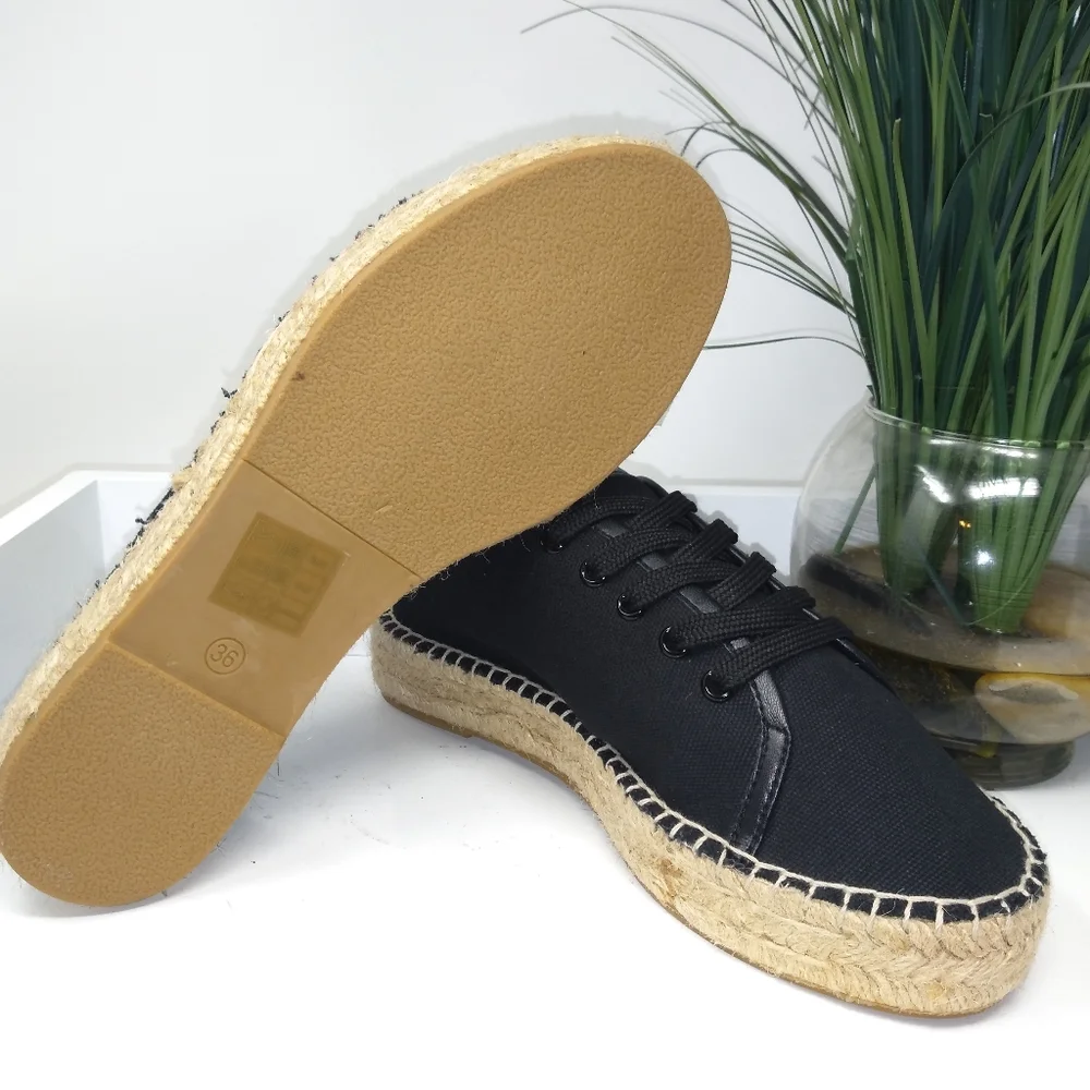Casual Lace Up Shoe